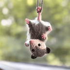 🔥 SISTE DAG 49 % RABATT – Possum Car Charm (100 % håndstrikket)
